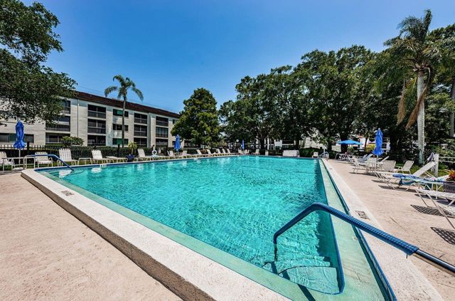 2581 COUNTRYSIDE BLVD 304, Clearwater, FL 33761