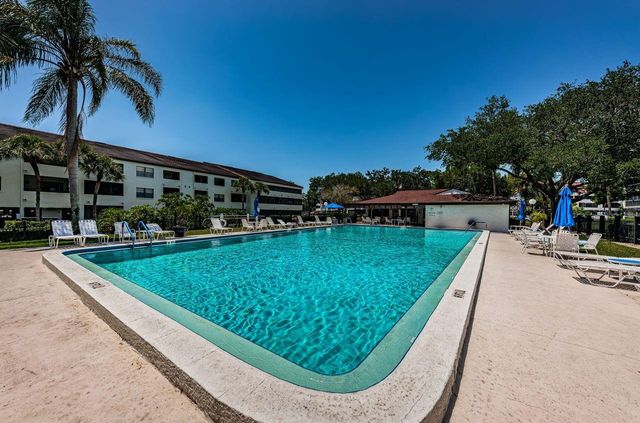 2581 COUNTRYSIDE BLVD 304, Clearwater, FL 33761