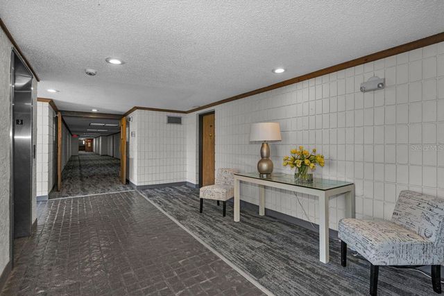 2581 COUNTRYSIDE BLVD 304, Clearwater, FL 33761