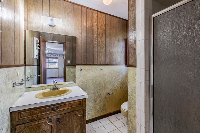 615 E Jacinto Street, Groesbeck, TX 76642