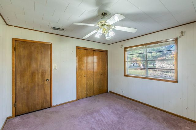 615 E Jacinto Street, Groesbeck, TX 76642