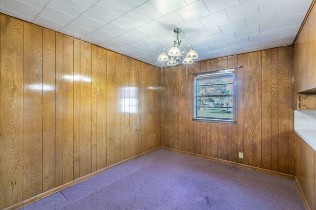 615 E Jacinto Street, Groesbeck, TX 76642