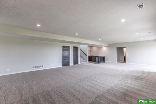 5508 N 213 Street, Elkhorn, NE 68022