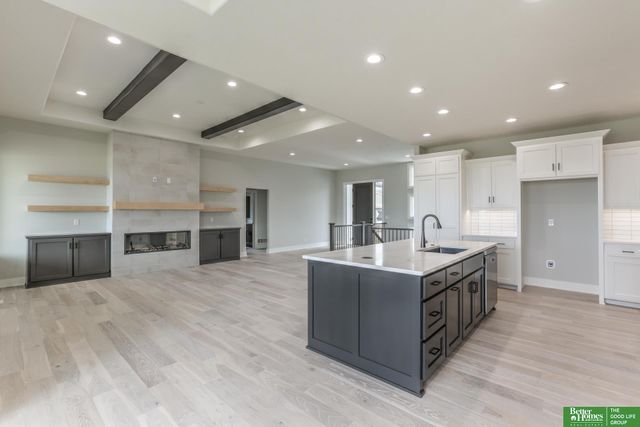 5508 N 213 Street, Elkhorn, NE 68022