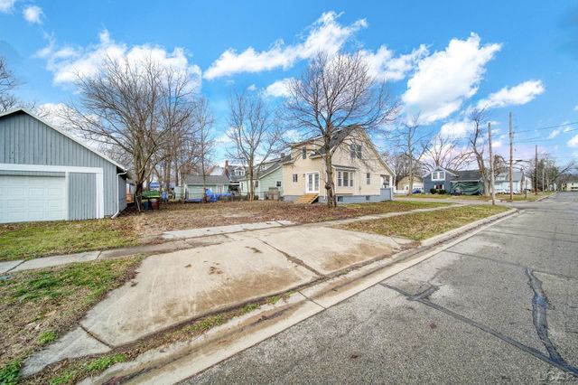 924 Frank Street, Adrian, MI 49221