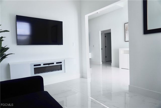 2608 25th ST W, Lehigh Acres, FL 33971