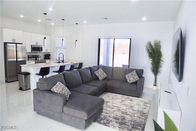 2608 25th ST W, Lehigh Acres, FL 33971