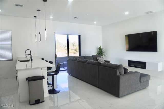 2608 25th ST W, Lehigh Acres, FL 33971