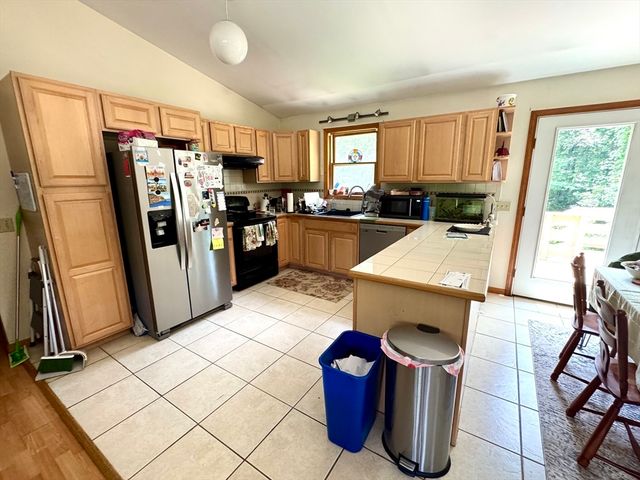 539 Pulpit Hill Rd, Amherst, MA 01002