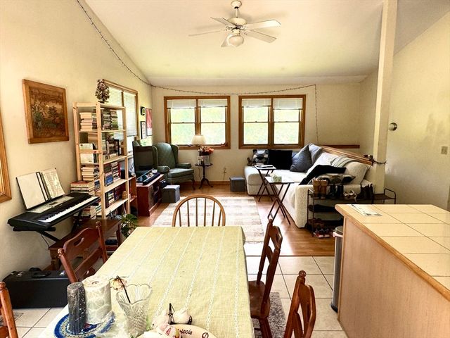 539 Pulpit Hill Rd, Amherst, MA 01002