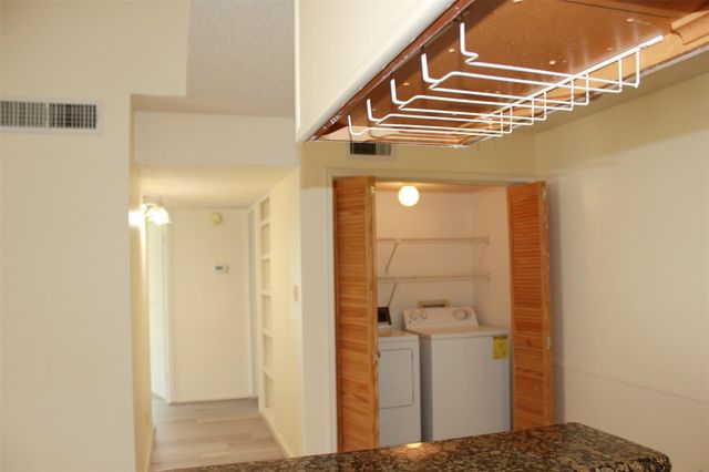 2120 El Paseo Street 404, Houston, TX 77054