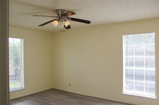 2120 El Paseo Street 404, Houston, TX 77054