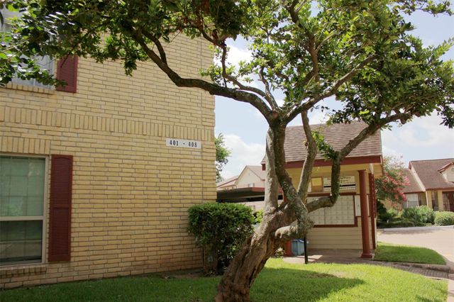 2120 El Paseo Street 404, Houston, TX 77054
