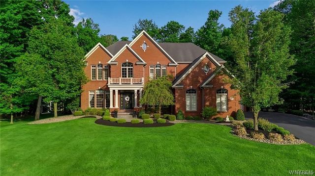 5007 Rockhaven Drive, Clarence, NY 14031