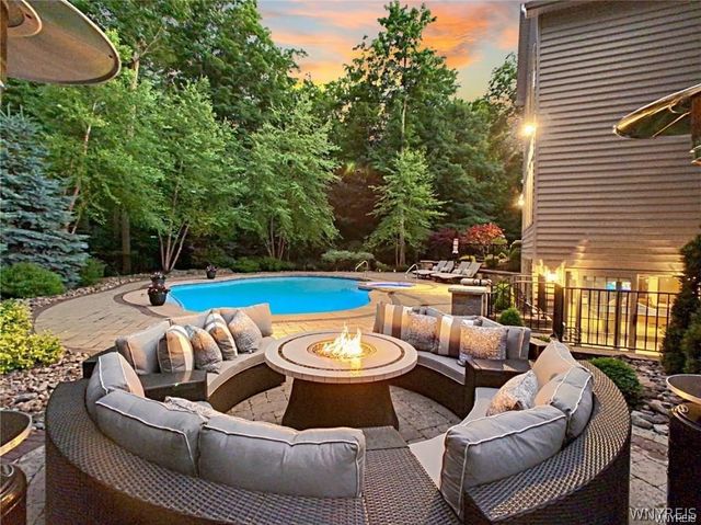 5007 Rockhaven Drive, Clarence, NY 14031