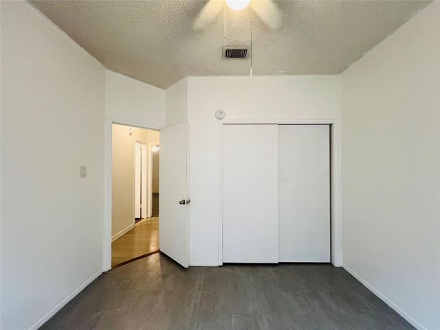 7823 Trail Blazer Drive, Houston, TX 77040