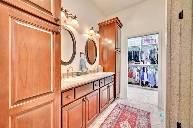 535 Fincastle Lane, Fort Wright, KY 41011