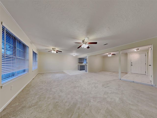 16418 Forest Bend Avenue, Friendswood, TX 77546