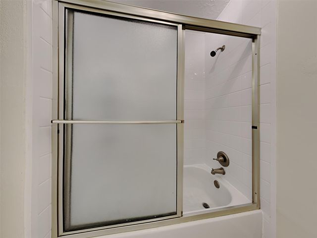 16418 Forest Bend Avenue, Friendswood, TX 77546