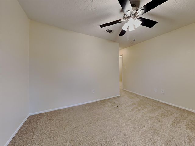 16418 Forest Bend Avenue, Friendswood, TX 77546