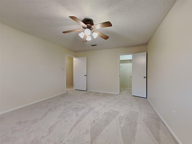 16418 Forest Bend Avenue, Friendswood, TX 77546