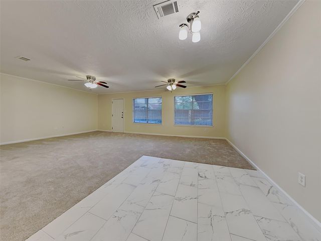 16418 Forest Bend Avenue, Friendswood, TX 77546