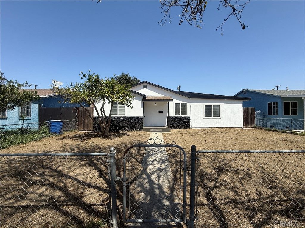 Image 1 of property listing at 311 E Cummings, Long Beach, CA 90805