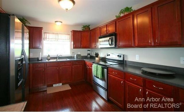 3012 Orinoco Lane, Ypsilanti, MI 48197