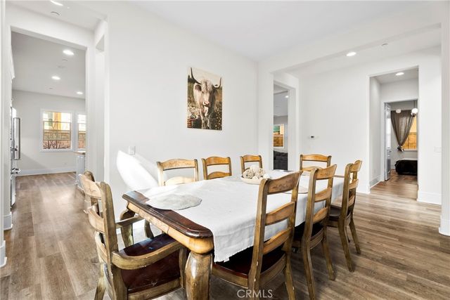 27606 Skylark Lane, Saugus, CA 91350