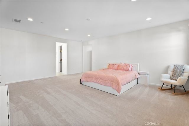 27606 Skylark Lane, Saugus, CA 91350