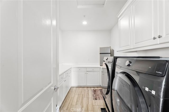 27606 Skylark Lane, Saugus, CA 91350