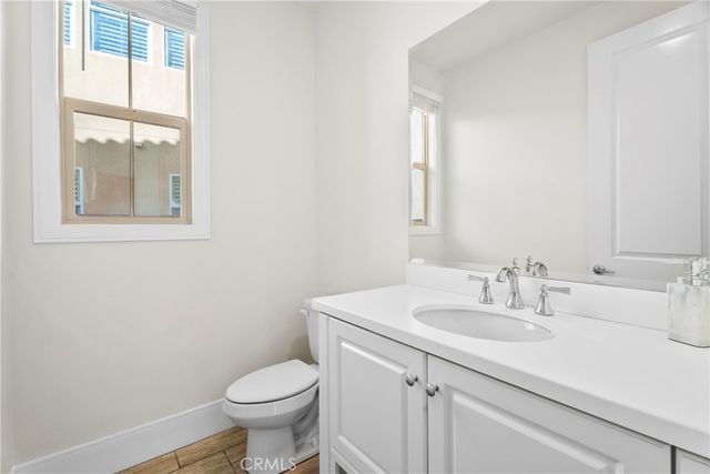 27606 Skylark Lane, Saugus, CA 91350