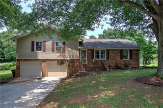 36 Skyview Circle, Cartersville, GA 30120