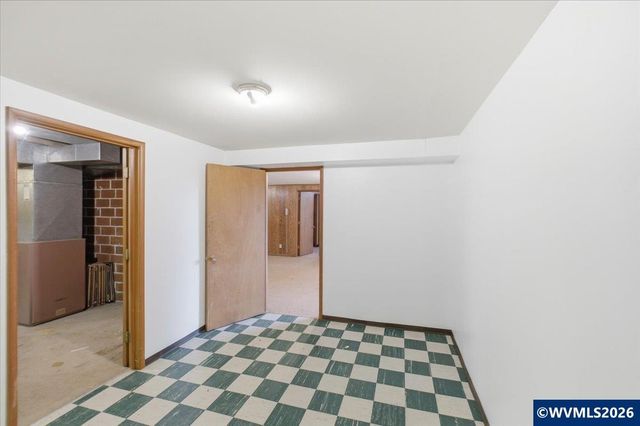 1320 Arrow St NW, Salem, OR 97304