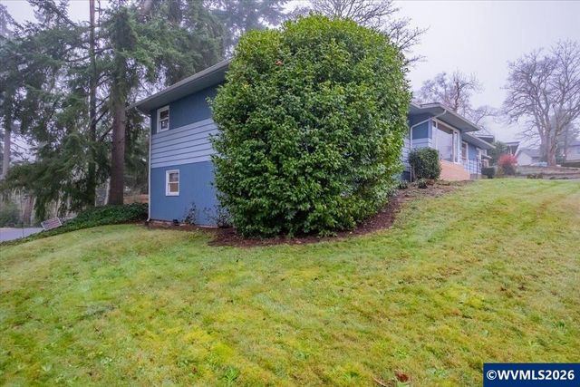 1320 Arrow St NW, Salem, OR 97304