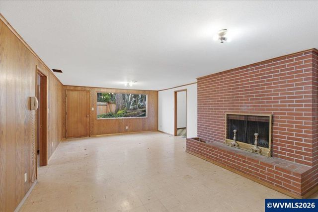 1320 Arrow St NW, Salem, OR 97304