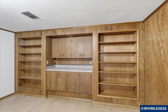 1320 Arrow St NW, Salem, OR 97304