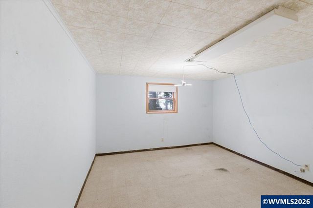 1320 Arrow St NW, Salem, OR 97304