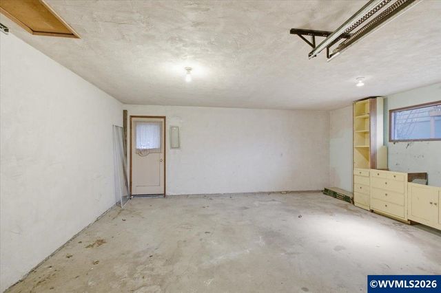 1320 Arrow St NW, Salem, OR 97304