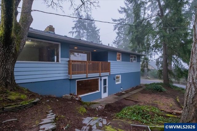 1320 Arrow St NW, Salem, OR 97304