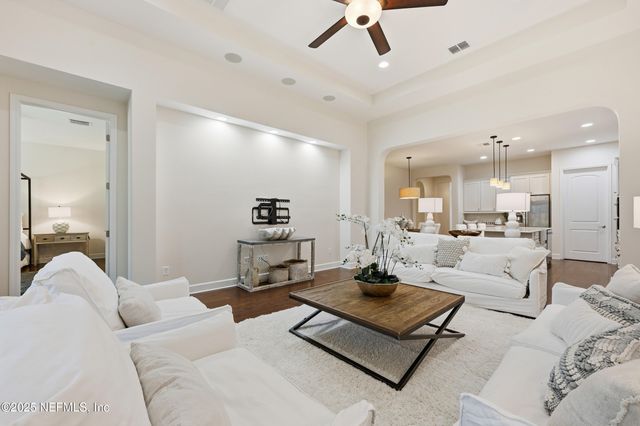 410 WINGSTONE Drive, Jacksonville, FL 32081