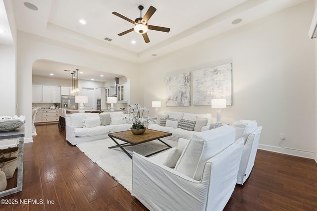 410 WINGSTONE Drive, Jacksonville, FL 32081