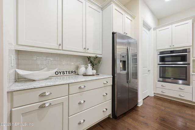 410 WINGSTONE Drive, Jacksonville, FL 32081