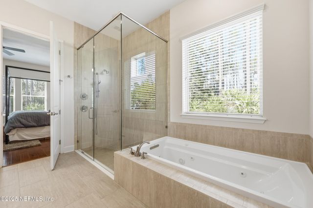 410 WINGSTONE Drive, Jacksonville, FL 32081