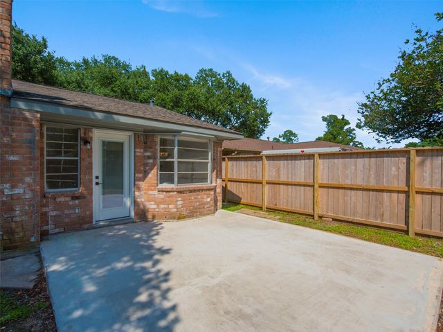 13614 Oleoke Lane, Houston, TX 77015