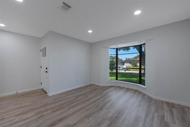 13614 Oleoke Lane, Houston, TX 77015