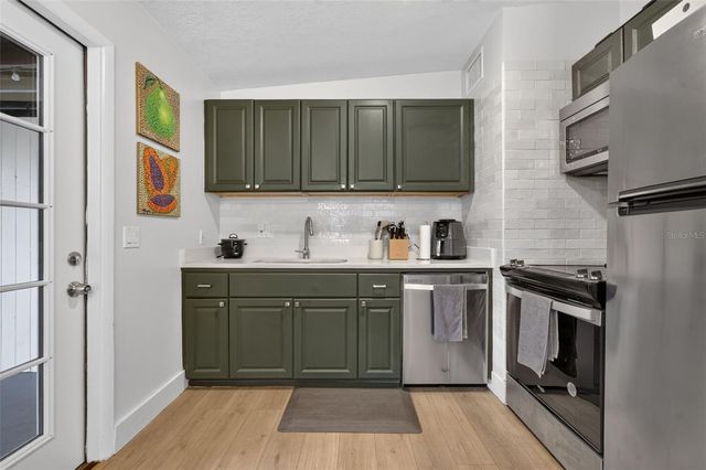 1822 CANTON STREET, Orlando, FL 32803