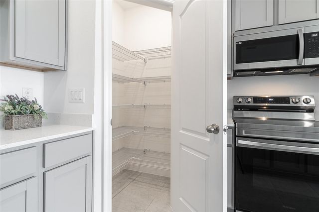 32129 POND APPLE BEND, San Antonio, FL 33576