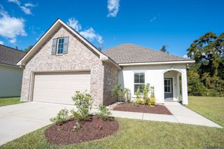 7055 Kenilworth Crossing Ave, Baton Rouge, LA 70820