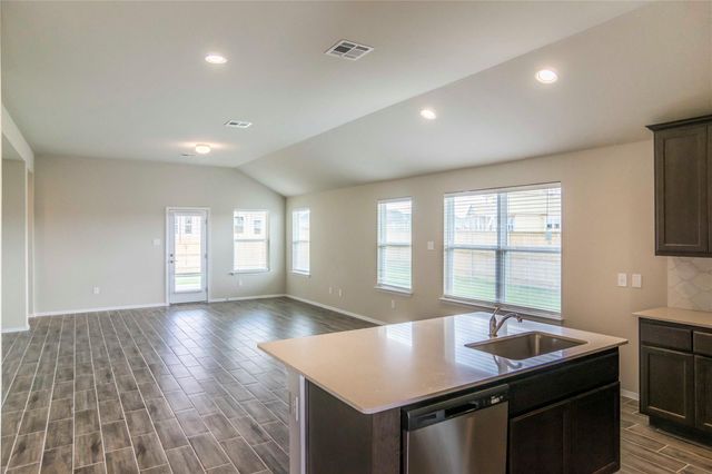 204 Rollingwood DR, San Marcos, TX 78666